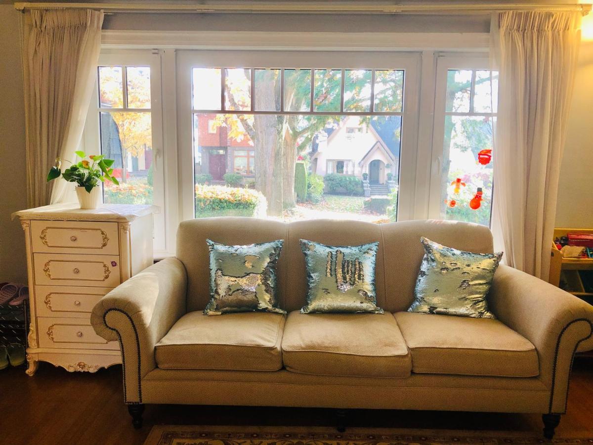 The Sunshine House-Free Parking Bed and Breakfast Vancouver Exteriör bild